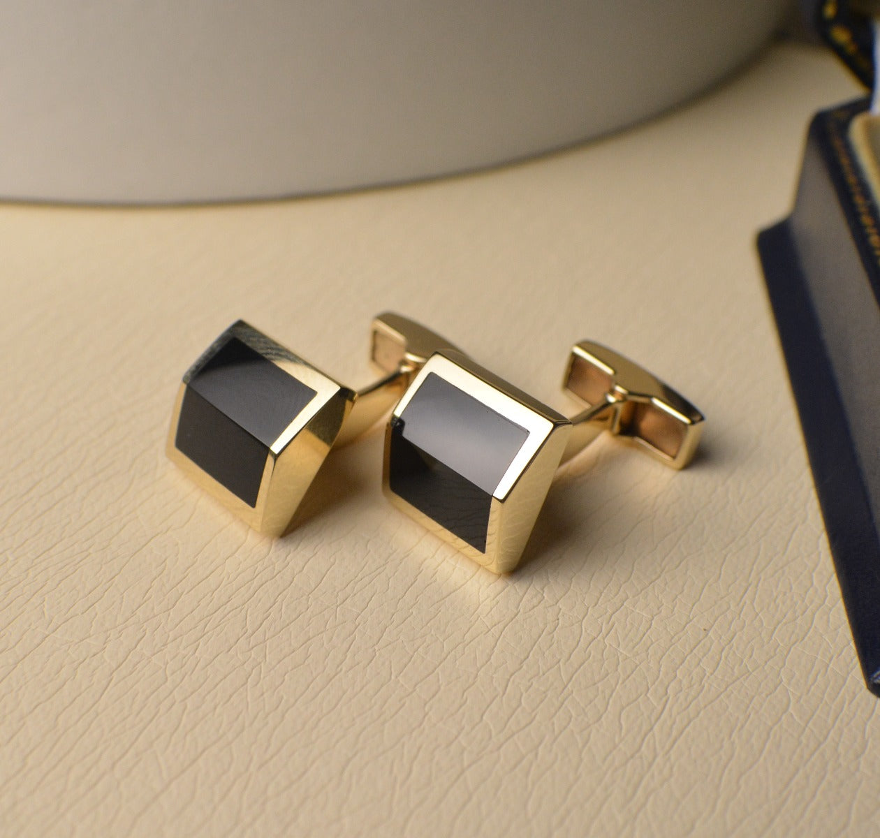 9ct Yellow Gold Cufflinks set with cut Onyx