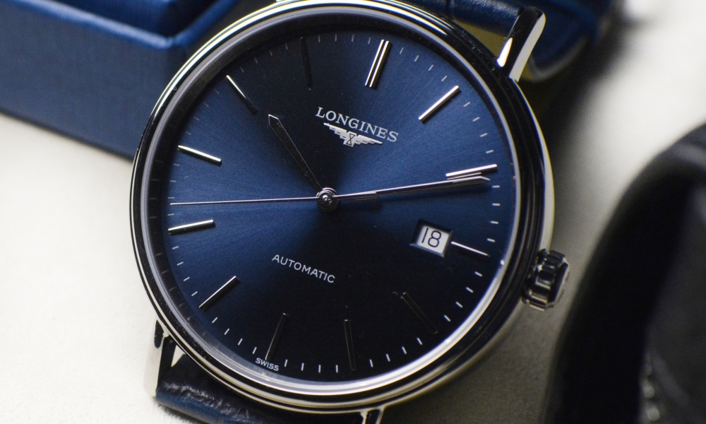 Playing the blues with the Longines Presence