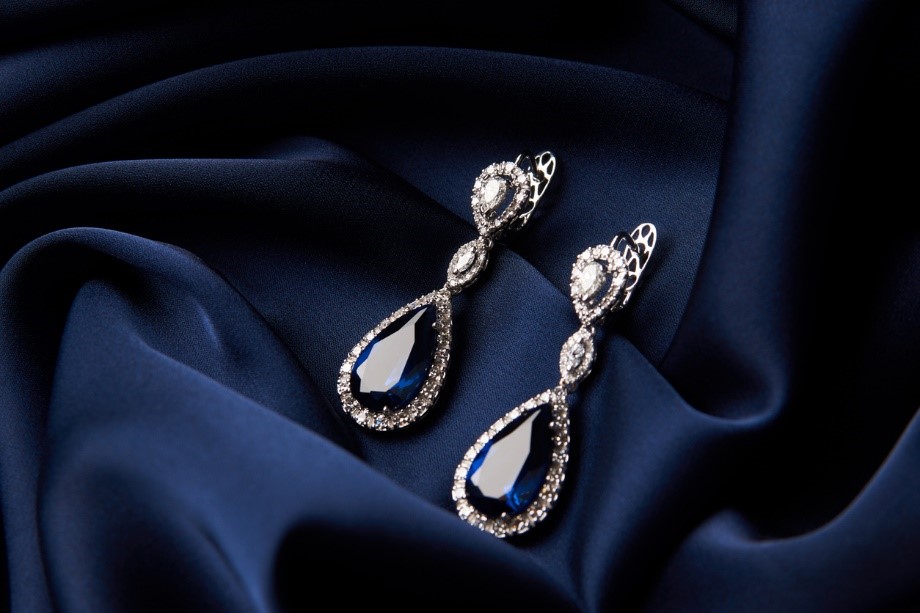 Diamond Jewellery: A Classic and Timeless Gift