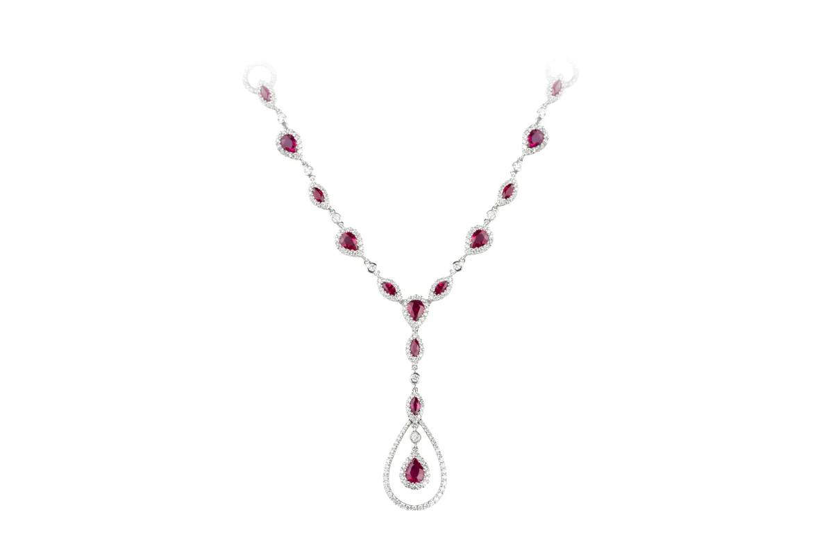 Choosing the Perfect Ruby or Sapphire Pendant