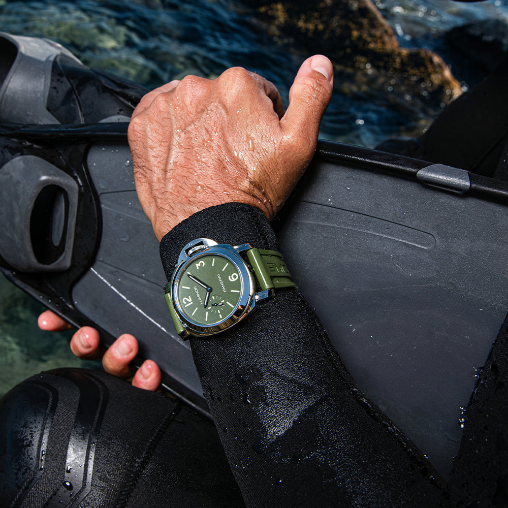 Panerai Luminor 42mm in Stainless Steel Automatic PAM 1711