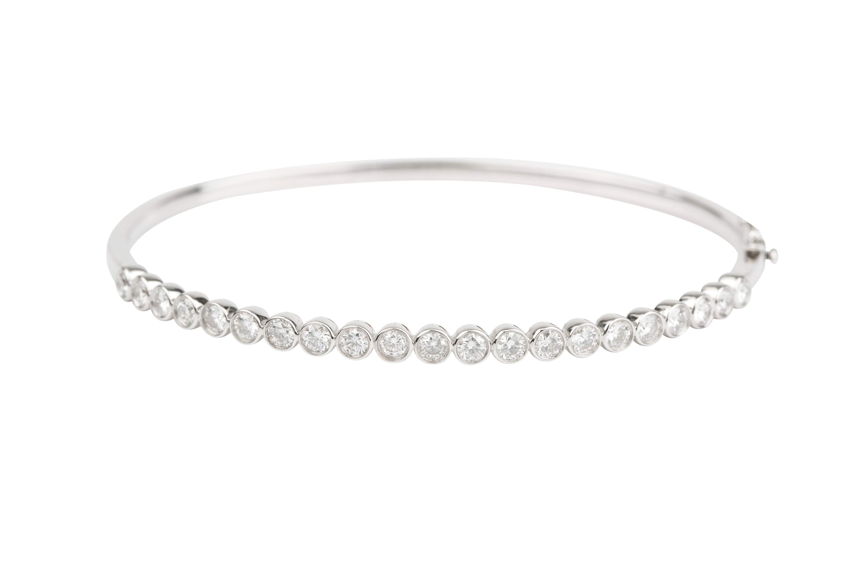 Diamond set Bangle in 18ct White Gold ( 1.51ct )